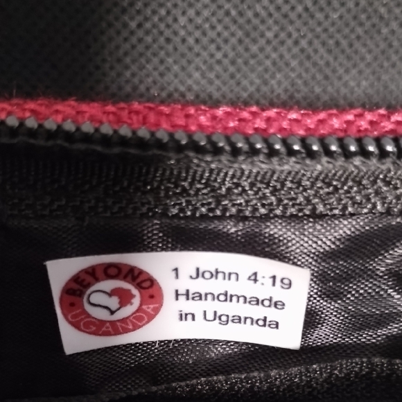 Colorful Patterned Clutch - Picture 4 of 5